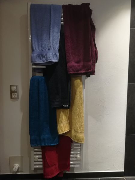 Dieses Bild hat ein leeres alt-Attribut; sein Dateiname ist handtc3bccher-1.jpg.